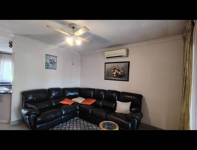 3 BEDROOM SIMPLEX FOR SALE IN MALVERN